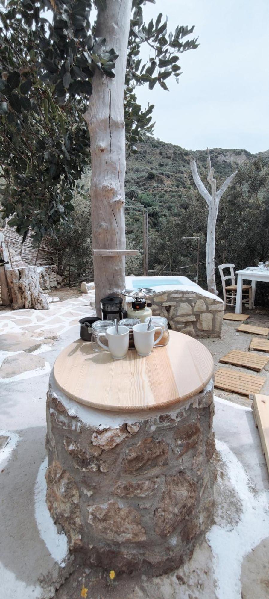 Kamihis Experience Farm stay Zaros